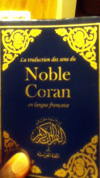 Avertissement pour les chrétiens gros rappel pour vous dit Mouadh (Qu'est-que Allah a dit dans le coran )