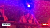 Cristiano Ronaldo apanhado aos beijos numa discoteca