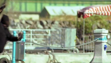 Bade Miyan Chote Miyan madhuri bouncing boobs