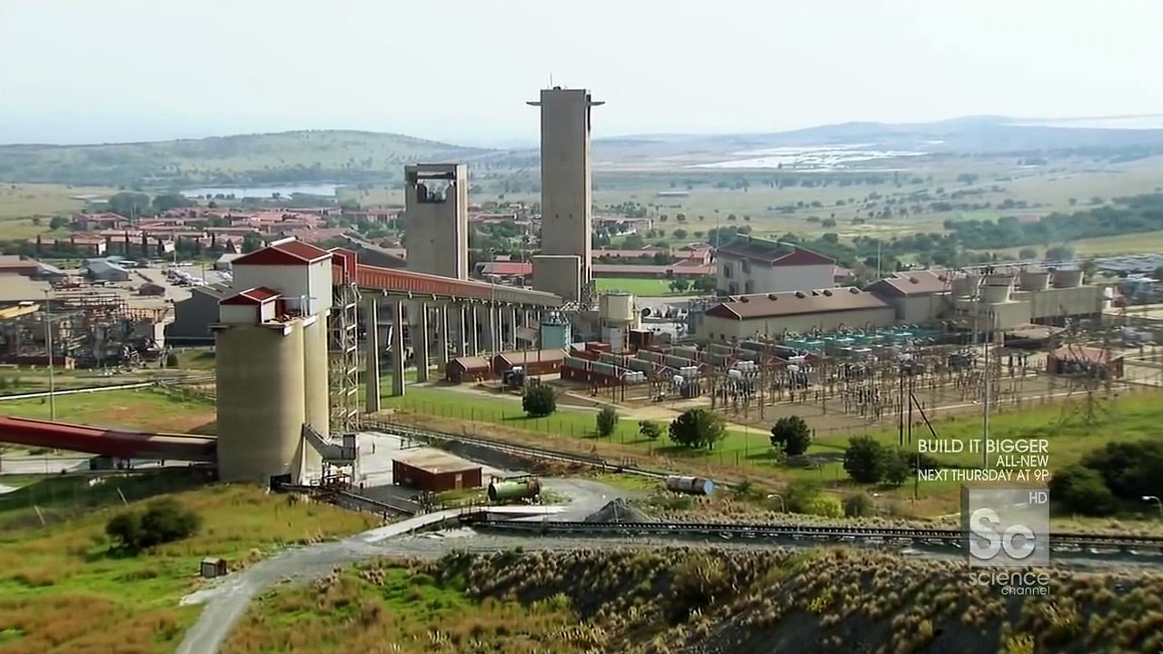 Full Documentary - South African Mines Rich In Gold - National Geographic Factories_5