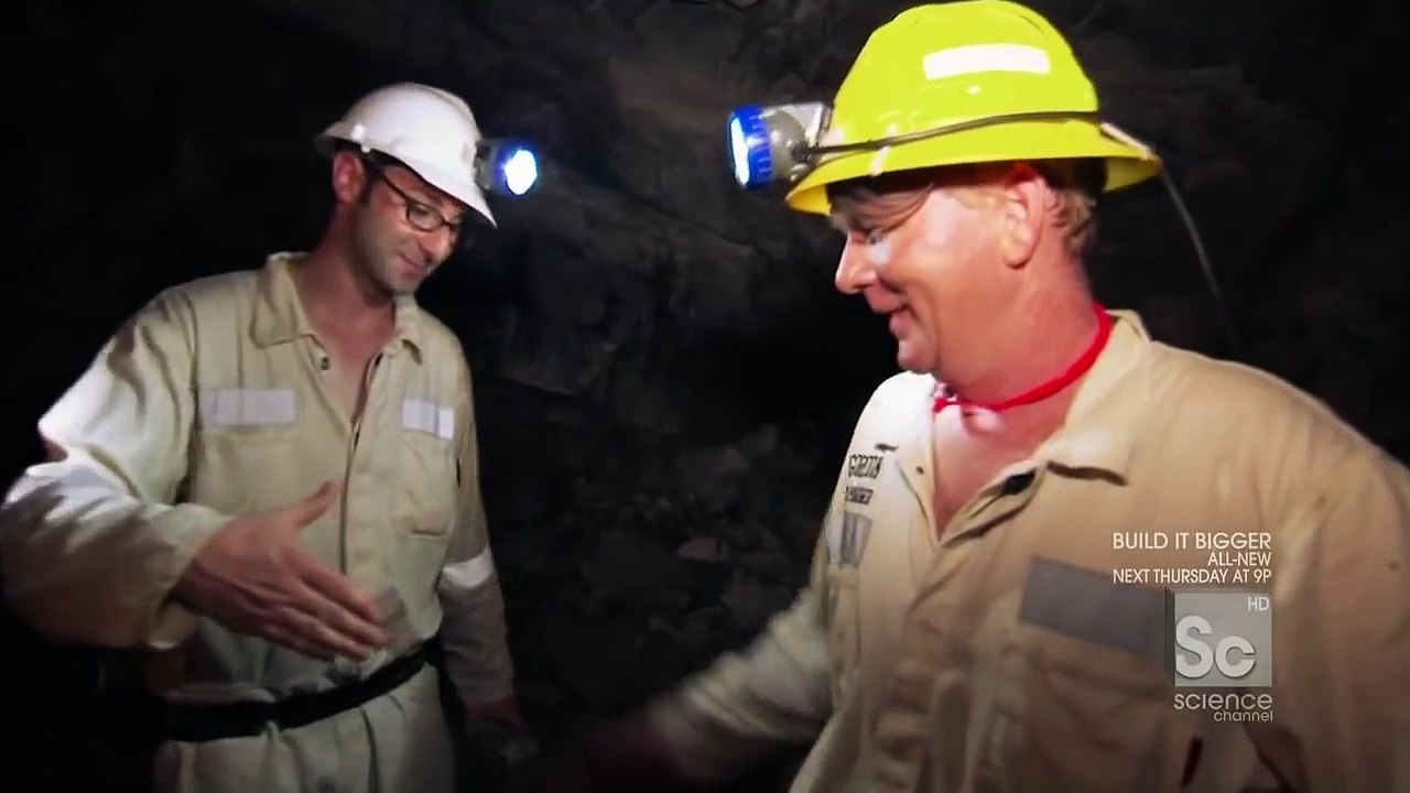 Full Documentary - South African Mines Rich In Gold - National Geographic Factories_18