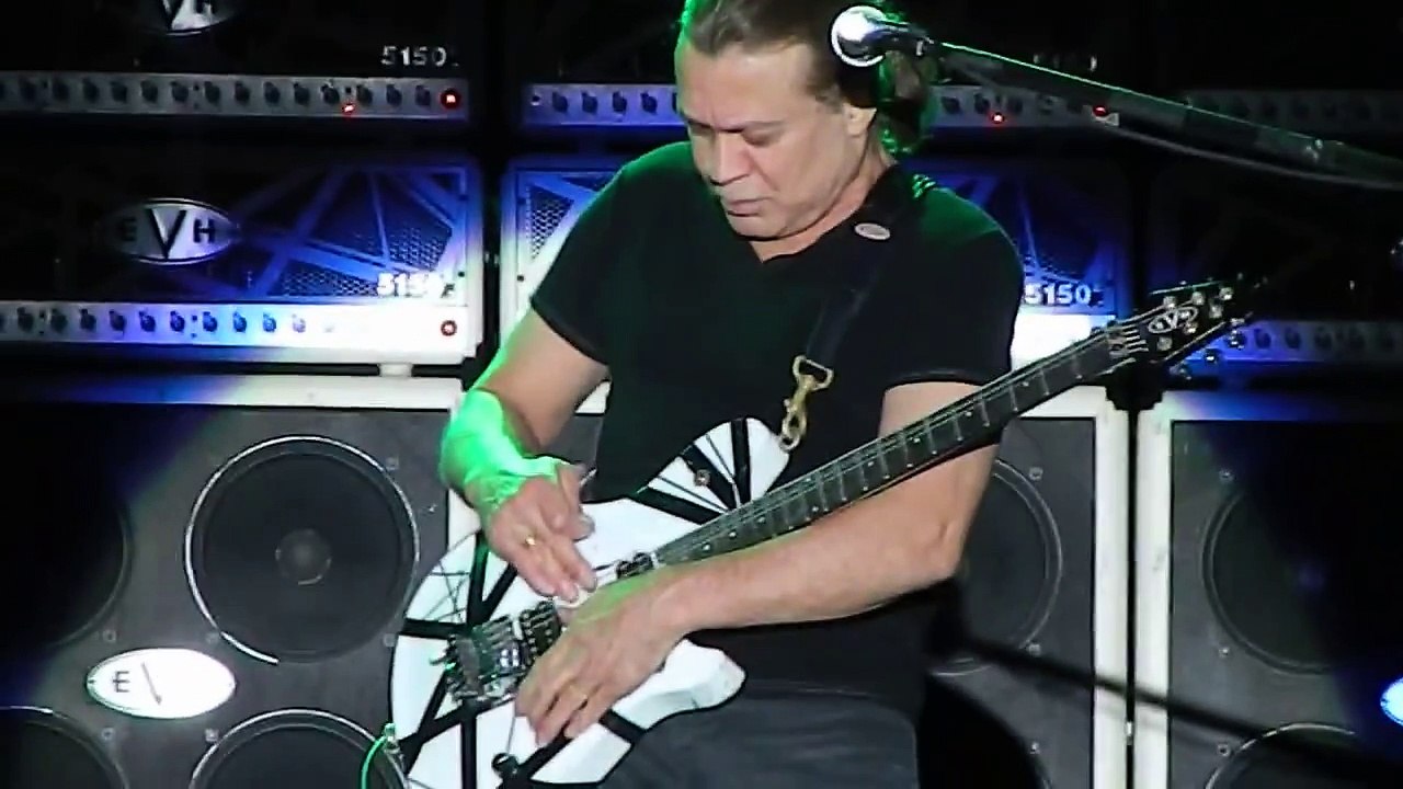Eddie Van Halen bloody solo "Eruption" 7/20/13