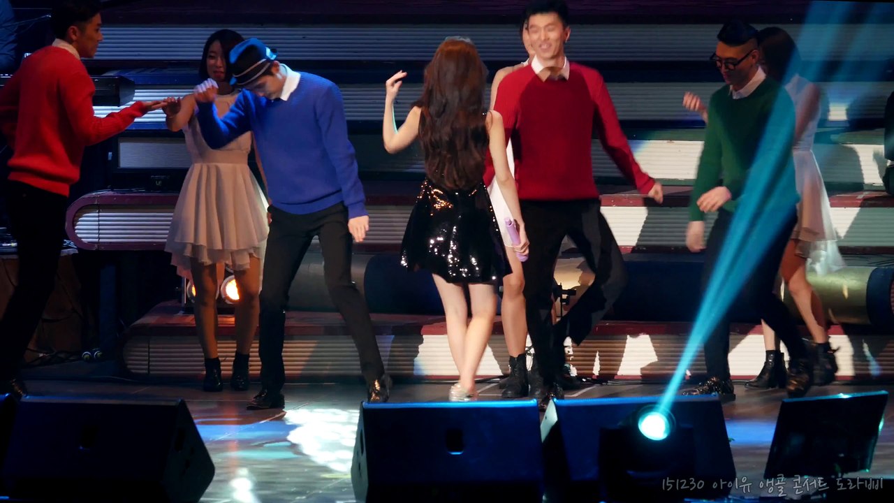 [4K] 151230 아이유(IU) '하루 끝' 라이브 직캠 @아이유 〈CHAT-SHIRE〉 앵콜 콘서트