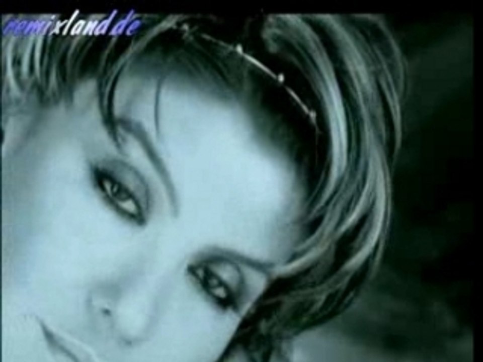 Gülben Ergen - Kursuni by Aluxton