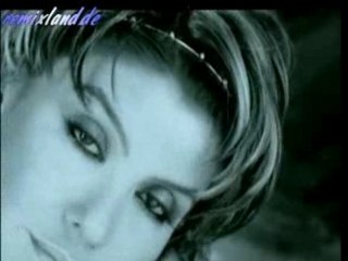 Gülben Ergen - Kursuni by Aluxton