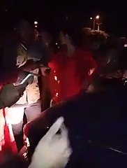 پولیس والے کا لڑکی کو چھیڑنے پر حال