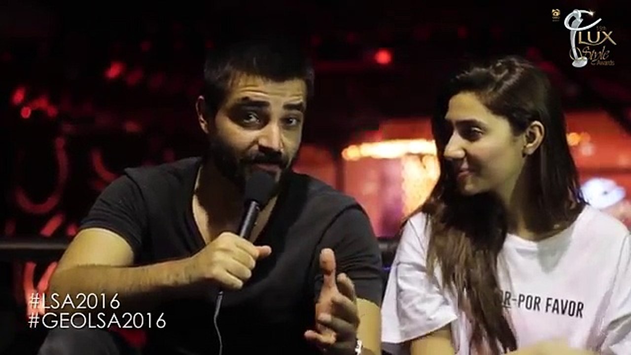 Mahira and Hamza Ali Abbasi have a chat backstage at  LSA2016_(640x360)