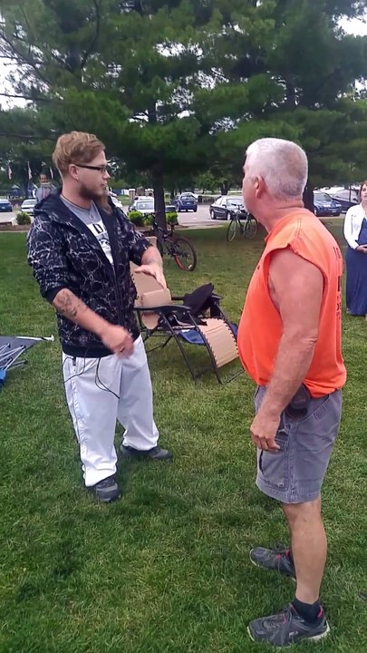 Des vétérans de guerre américain insultent des chasseurs de Pokemon Go