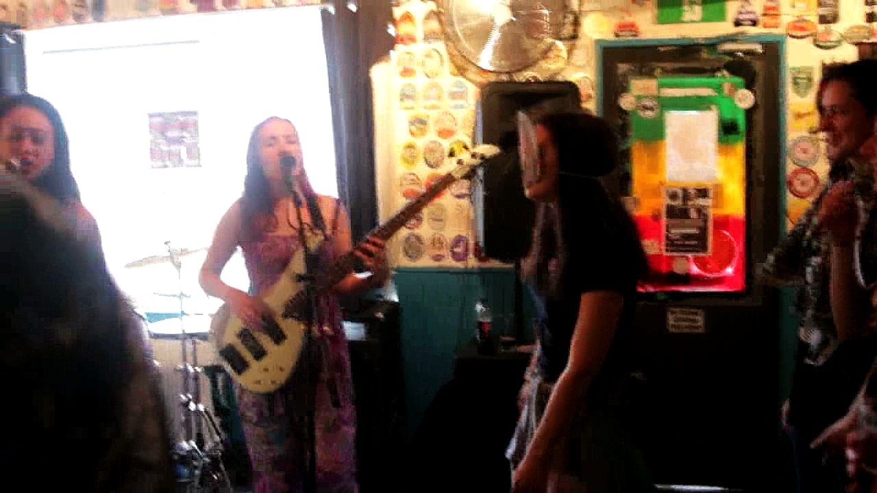 29-07-16 at the Chelsea Inn Fist Unicorn