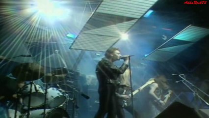 Iron Maiden - Women in Uniform (Live, Top Of The Pops)