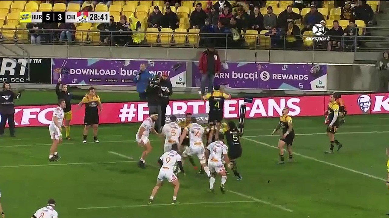 Les Hurricanes dominent les Chiefs en demi-finale du Super Rugby 2016