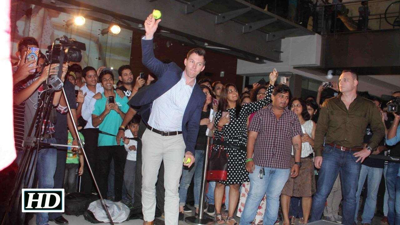 Watch Brett Lees day out with fans in Mumbai