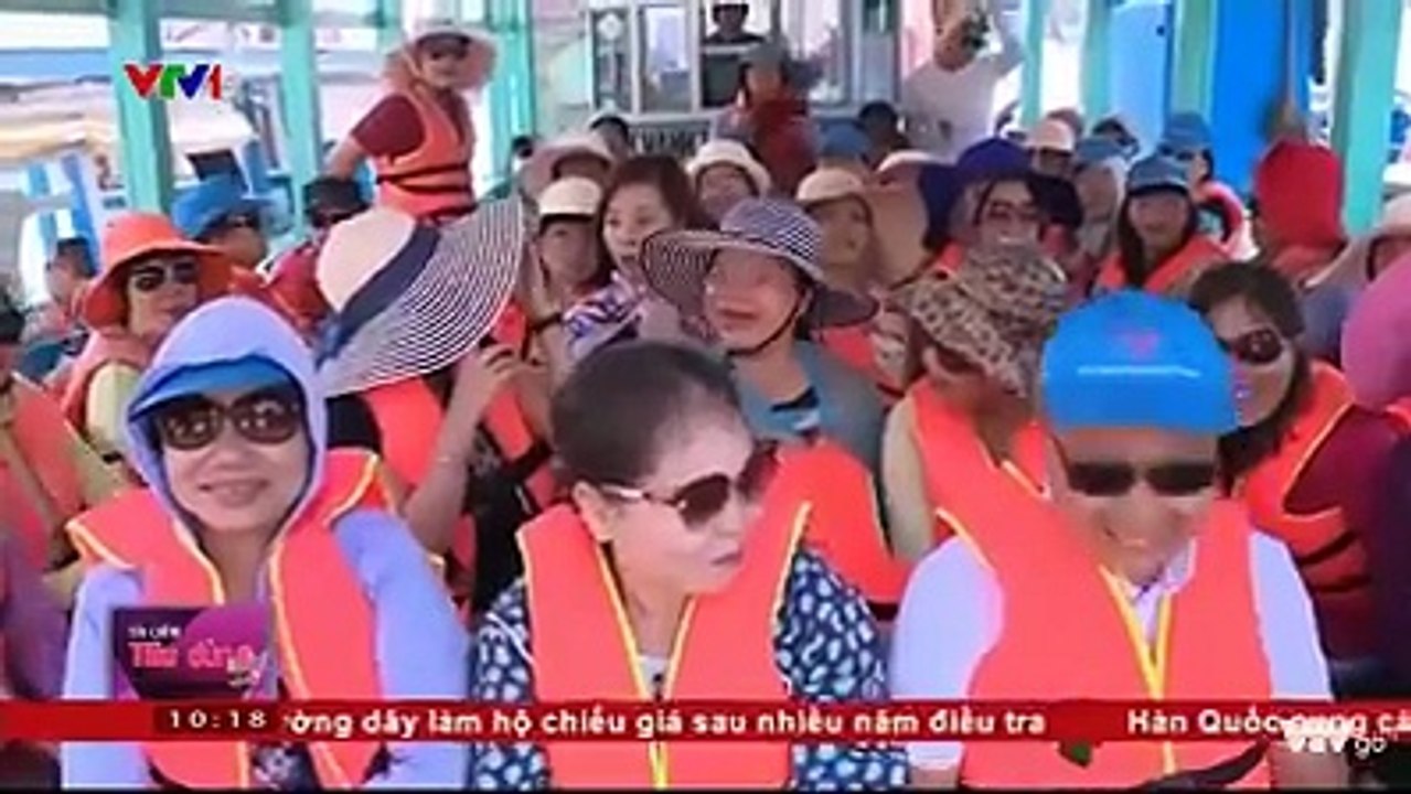 Kiểm soát an toàn các tàu chở khách, thực sự là điều không hể đơn giản khi lượng khách quá tải và khi vẫn còn những khoảng trống trong quản lý.