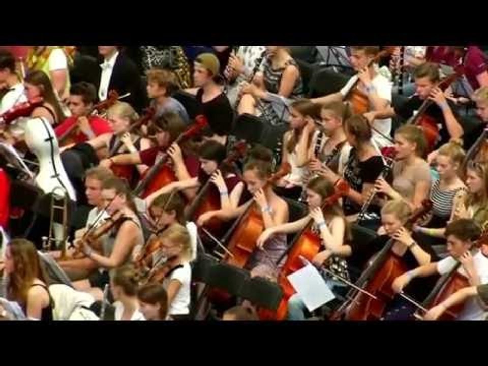Frankfurt sets record for the world's largest orchestra