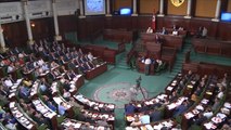 برلمان تونس يستعد لسحب الثقة من حكومة الصيد