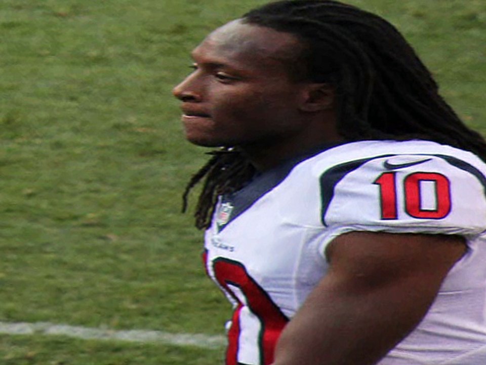 DeAndre Hopkins reportedly leaves Texans camp because he wants a new contract
