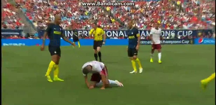 Felipe Melo Horror foul on Franck Ribery - Inter 0-2 Bayern München International Champions Cup