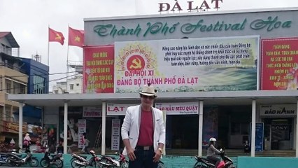 * Thành phố nào nhớ không em  ngày  Chủ nhật ngày của riêng mình  ...