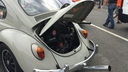 Les fans de Volkswagen ont roulé sur le circuit Bugatti