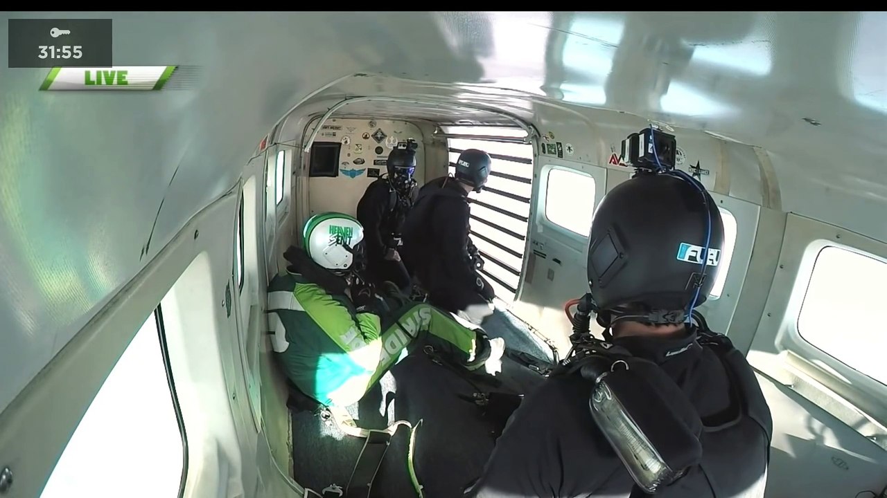 Luke Aikins réussit un saut de 7600m, sans parachute !