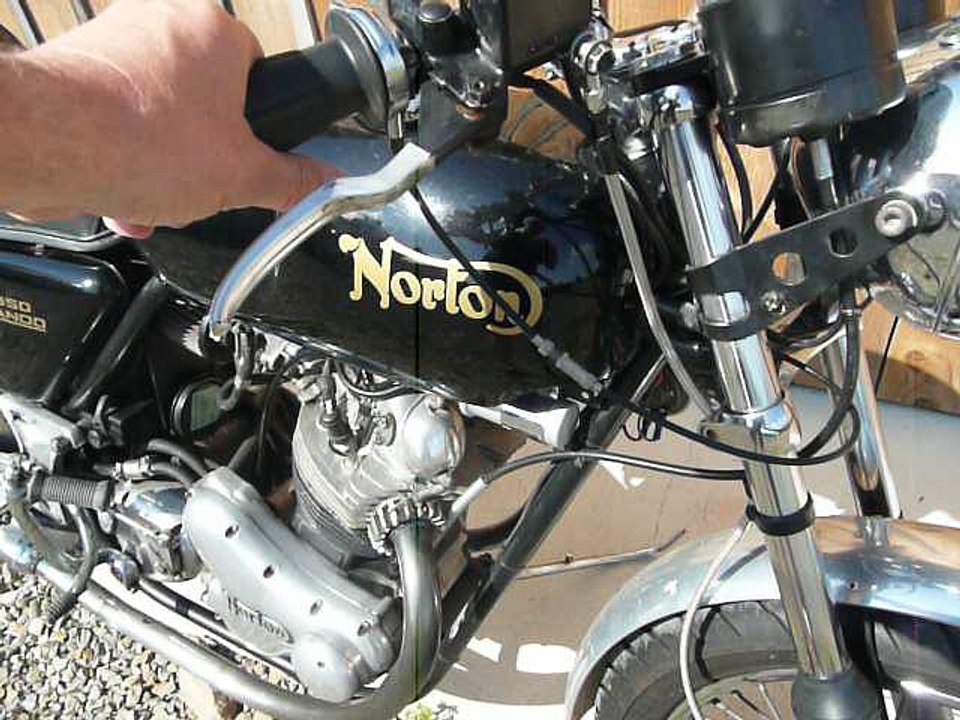 Norton 850 Commando