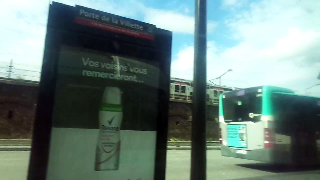 une Z22500 du RER E qui passe à porte de la villette