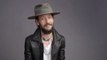 Ben Bridwell from Band of Horses Plays 