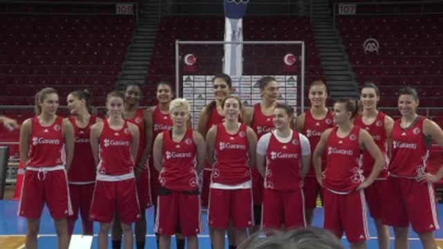 A Milli Kadın Basketbol Takımı'nın Kaptanı Nevriye Yılmaz