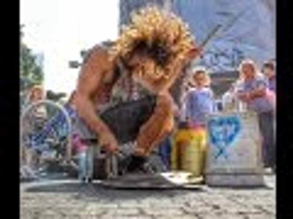Street musician Ben Sella in Tel Aviv, Israel
