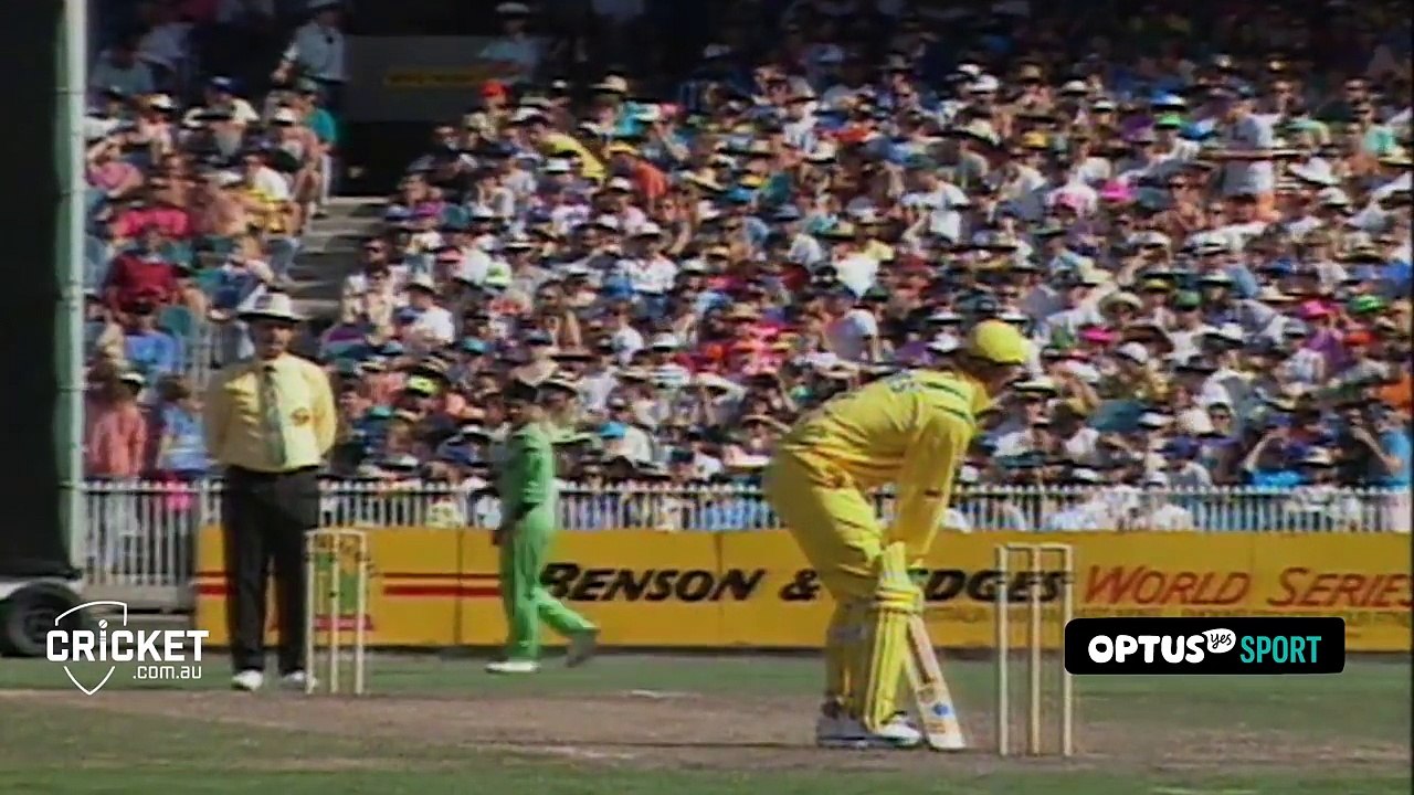 Mix Tape- Waqar Younis sending stumps flying