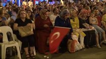 Zonguldak - Tankın Önüne Yatan Metin Doğan Zonguldak?ta Demokrasi Nöbeti?ne Katıldı