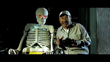 Câmera Escondida (24-07-16) - Caveira na Ciclovia (Skeleton On Bike Lane)