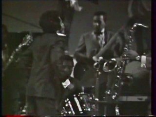 James Brown - Cold Sweat (Paris Olympia 26 nov.1967 )