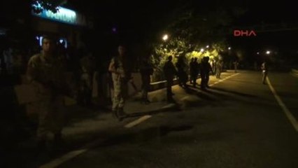 Marmaris'te Yakalanan 9 Darbeci Asker Otobüsle Götürülürken Vatandaş Tepki Gösterdi - Son