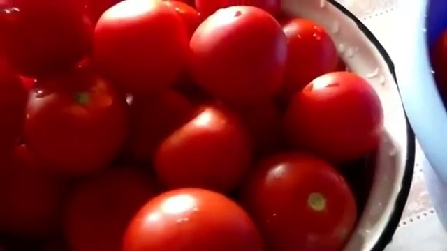 Очень вкусные консервированные помидоры без уксуса