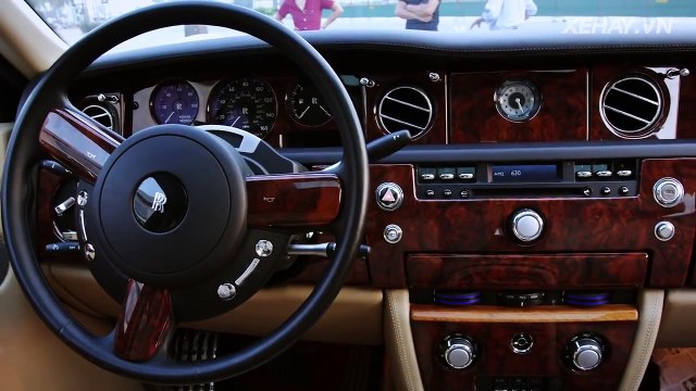 ROLLS ROYCE Phantom in Ha Noi City - Viet Nam Supercars