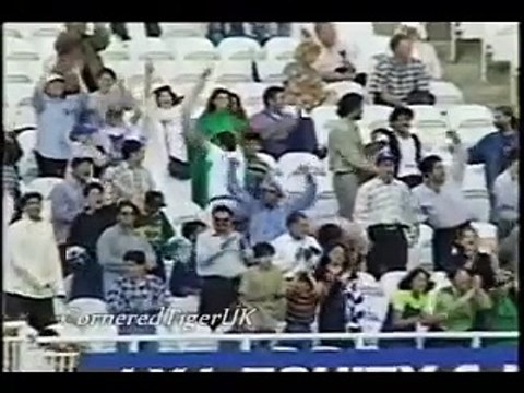 Waqar Younis Vs Shoaib Akhtar
