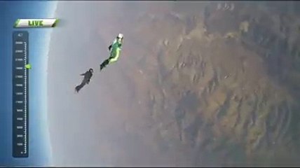 7500 metre yükseklikten, paraşütsüz atlayan adam