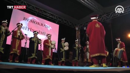 Meydanlarda 'demokrasi nöbeti' sürüyor