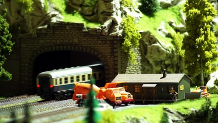 6 ans de construction d'un train miniature... Géant !