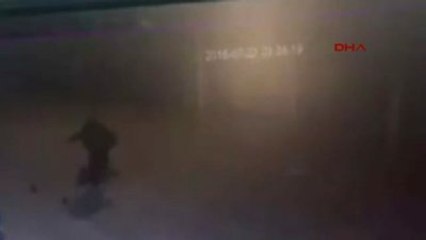 İskendurun Bıçakla Yaraladı, Akıl Hastanesine Sevk Edildi