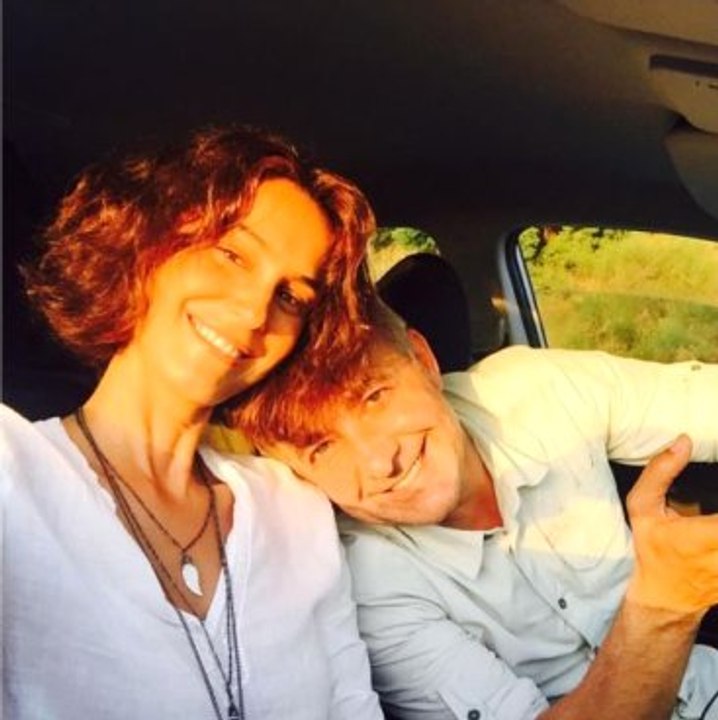 Mehmet Aslantuğ ve Arzum Onan Evliliklerinde 20. Yılı Kutluyor