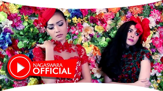 Duo Anggrek - Panggung Dangdut - Official Music Video NAGASWARA