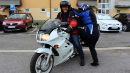 Robert Monique sur VFR Honda Most pri Bratislave juillet 2016