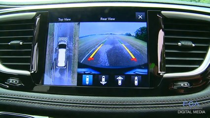 Chrysler Pacifica Features with Jessica LaFond