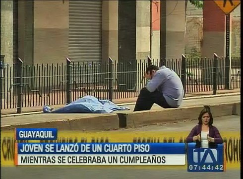 Joven se lanzó de un cuarto piso mientras se celebraba un cumpleaños