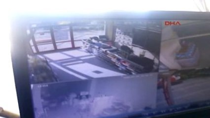 Kayseri Otobüs, 2 Araca ve Markete Çarptı 13 Yaralı