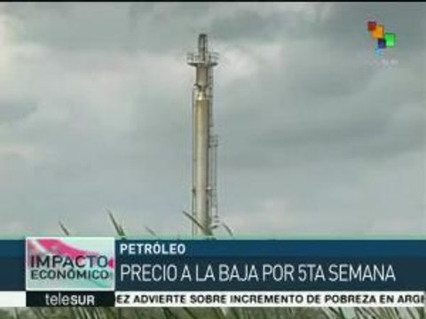 Expertos indican que sobreoferta de petróleo causa su bajo precio