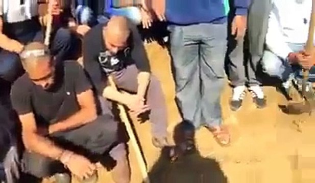 موعظة بليغة علي جنازة للشيخ-محمود زكريا حفظه الله ، عالم من علماء الدعوة و التبليغ بمدينة اللد في فلسطين .