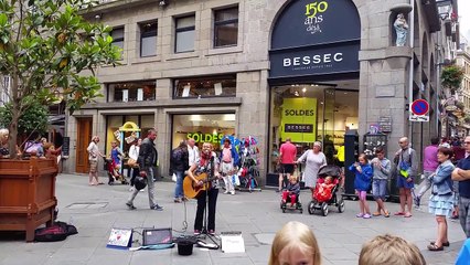 Ann-Laora et David C Kendall singing One of us, Joan Osborne, in Saint Malo
